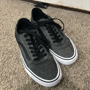 Vans tennis shoes